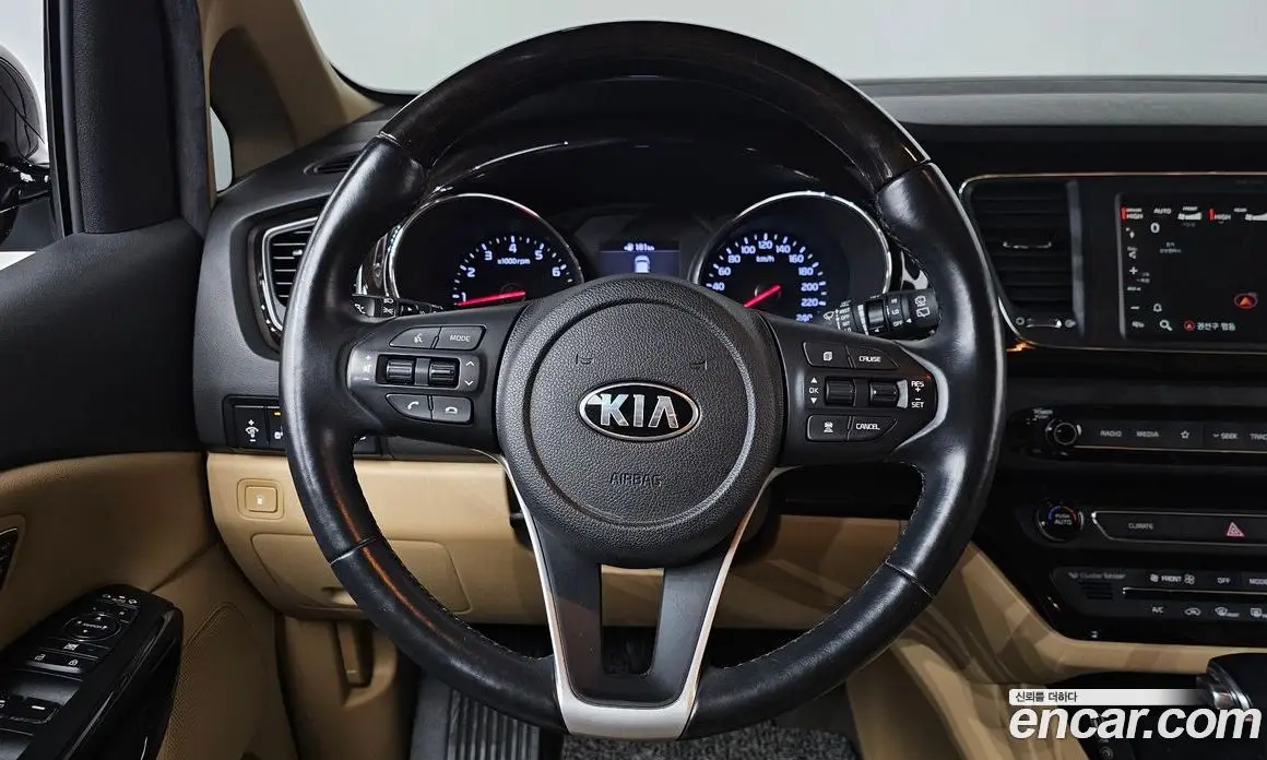 Kia Carnival 2018 3.3 автомат (гидро), фото 13