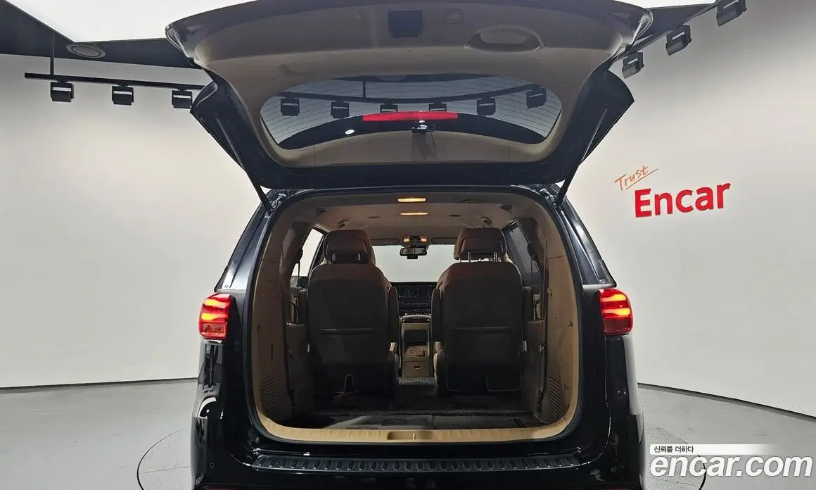 Kia Carnival 2018 3.3 автомат (гидро), фото 20