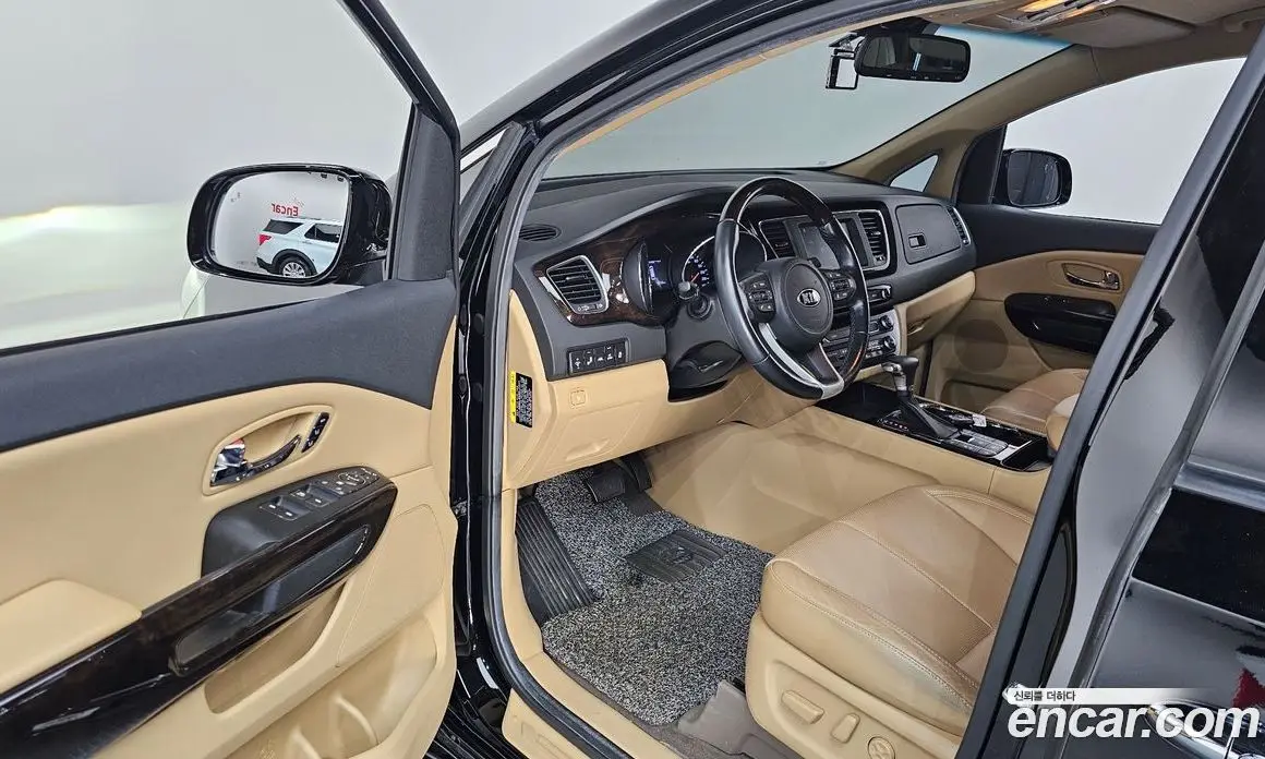 Kia Carnival 2018 3.3 автомат (гидро), фото 10