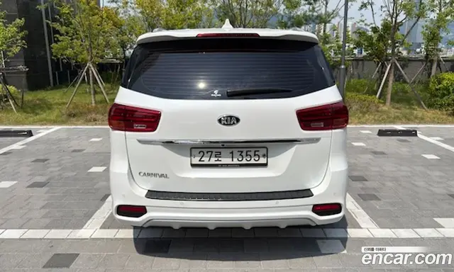 Kia Carnival 2018 2.2 автомат (гидро), миниатюра 4 Kia Carnival 2018 2.2 автомат (гидро), миниатюра 4