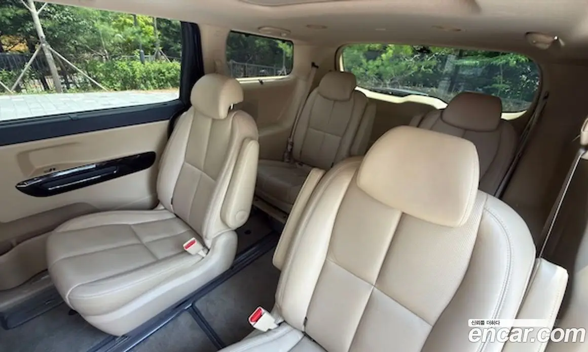 Kia Carnival 2018 2.2 автомат (гидро), фото 10 Kia Carnival 2018 2.2 автомат (гидро), фото 10