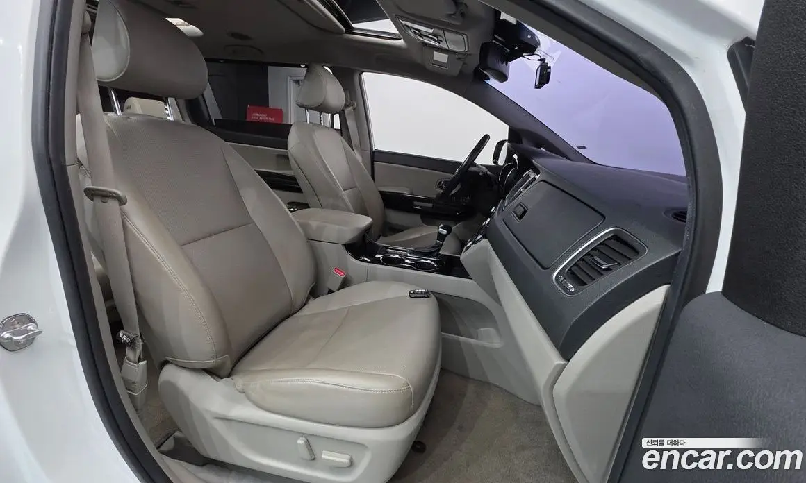 Kia Carnival 2019 2.2 автомат (гидро), фото 10