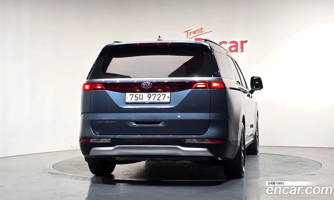 Kia Carnival 2021 2.2 автомат (гидро), фото 4 Kia Carnival 2021 2.2 автомат (гидро), фото 4