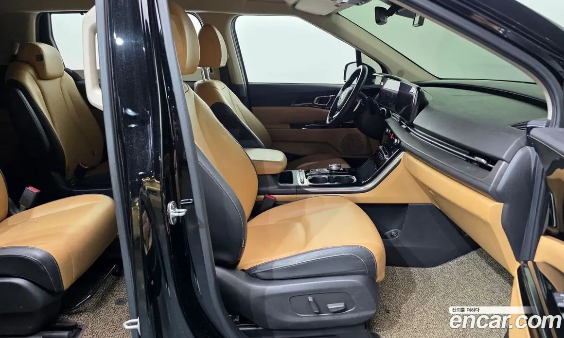 Kia Carnival 2021 2.2 автомат (гидро), фото 17 Kia Carnival 2021 2.2 автомат (гидро), фото 17