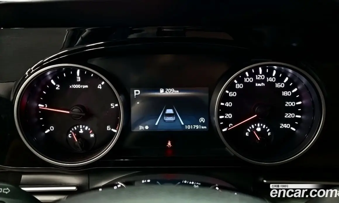 Kia Carnival 2022 2.2 автомат (гидро), фото 8 Kia Carnival 2022 2.2 автомат (гидро), фото 8