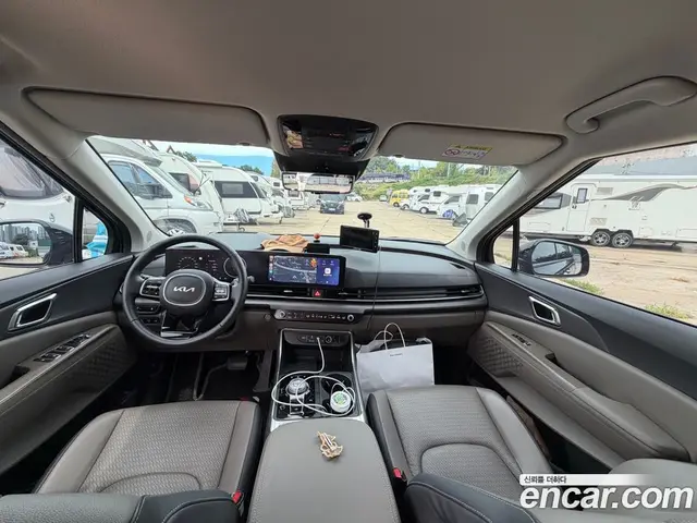 Kia Carnival 2023 3.5 автомат (гидро), миниатюра 6