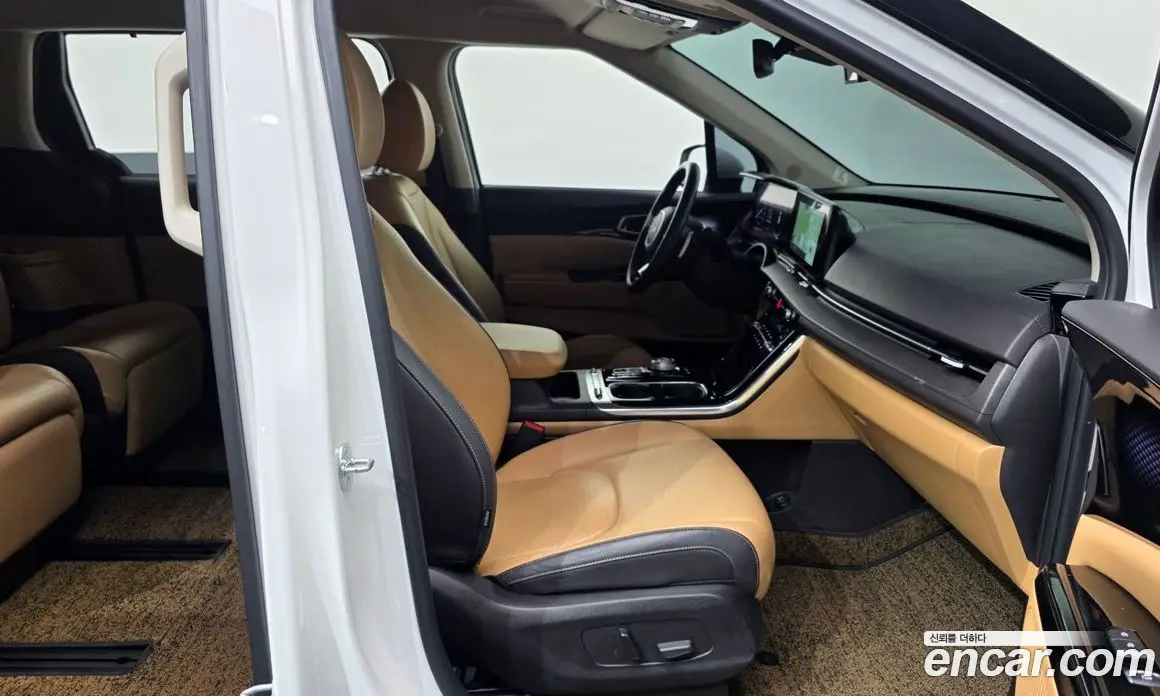 Kia Carnival 2023 2.2 автомат (гидро), фото 11