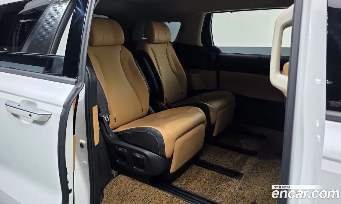 Kia Carnival 2023 2.2 автомат (гидро), фото 12