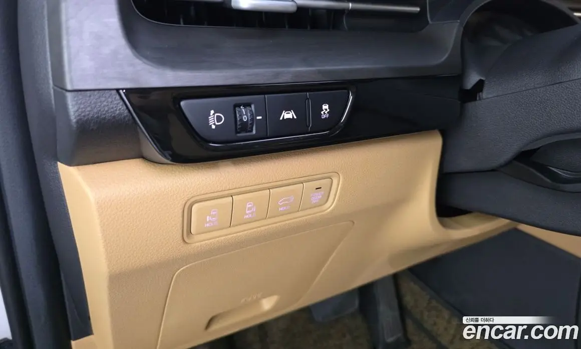 Kia Carnival 2023 2.2 автомат (гидро), фото 17