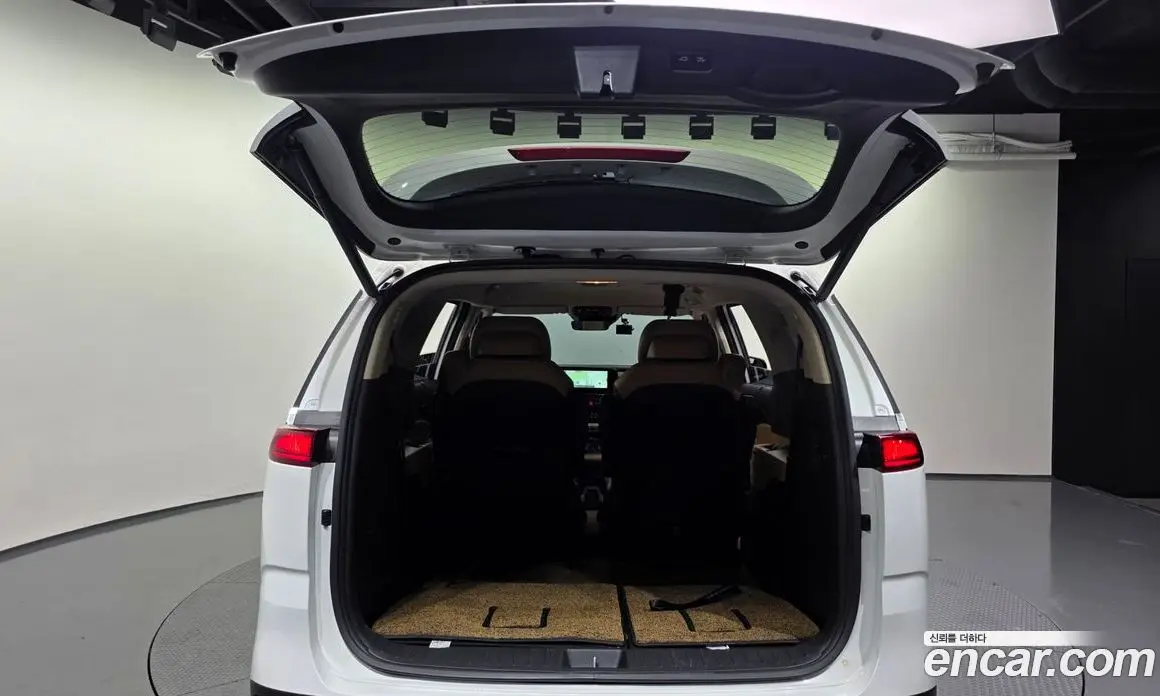 Kia Carnival 2023 2.2 автомат (гидро), фото 20