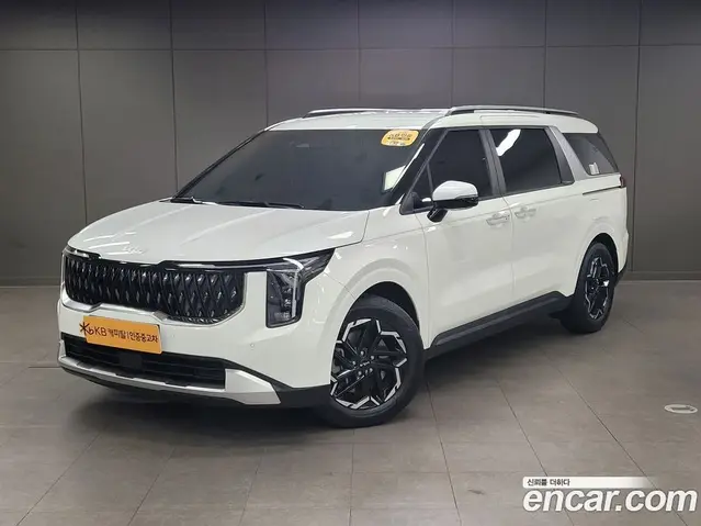 Kia Carnival, 2025, 23 572 км