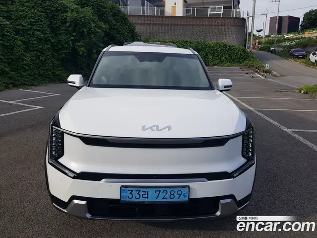 Kia EV9 2023 автомат (гидро), миниатюра 3