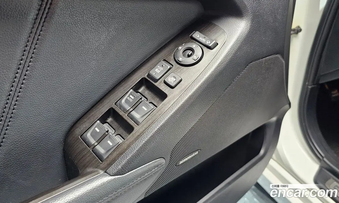 Kia K7 2012 2.4 автомат (гидро), фото 16 Kia K7 2012 2.4 автомат (гидро), фото 16