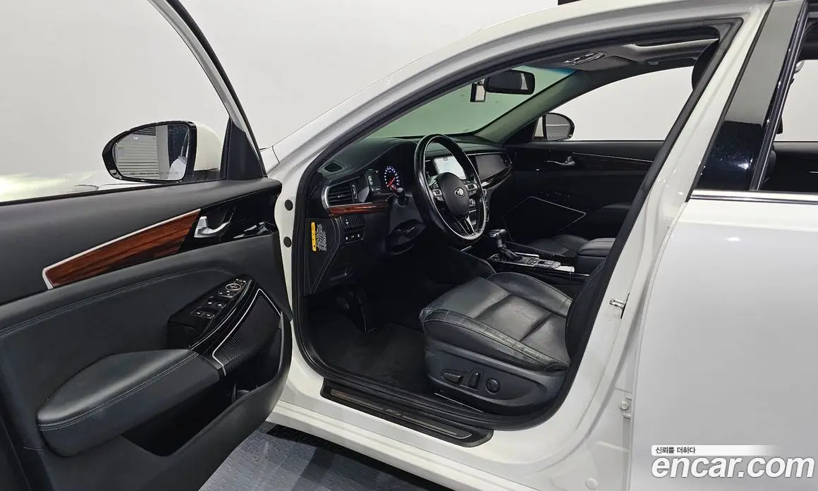 Kia K7 2017 2.4 автомат (гидро), фото 10 Kia K7 2017 2.4 автомат (гидро), фото 10