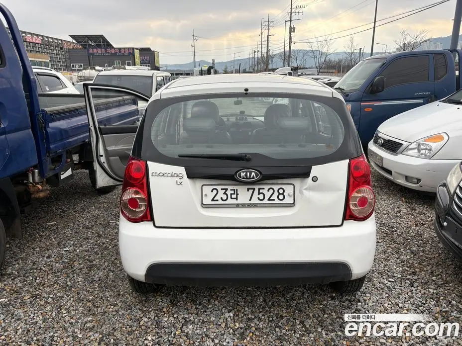 Kia Morning 2010 1.0 автомат (гидро), фото 11