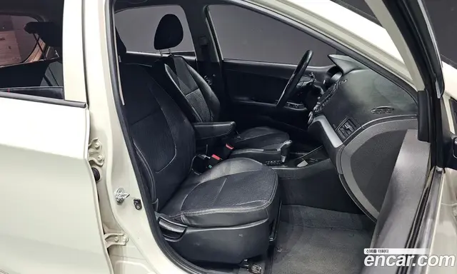 Kia Morning 2011 1.0 автомат (гидро), миниатюра 10