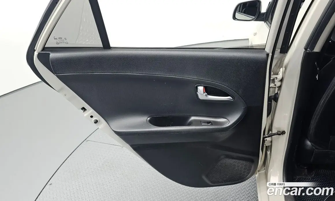 Kia Morning 2015 1.0 автомат (гидро), фото 15 Kia Morning 2015 1.0 автомат (гидро), фото 15
