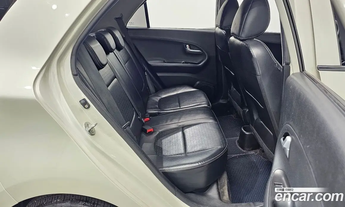 Kia Morning 2015 1.0 автомат (гидро), фото 18 Kia Morning 2015 1.0 автомат (гидро), фото 18