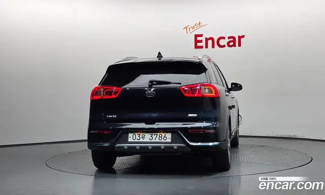 Kia Niro 2017 1.6 автомат (гидро), миниатюра 4 Kia Niro 2017 1.6 автомат (гидро), миниатюра 4