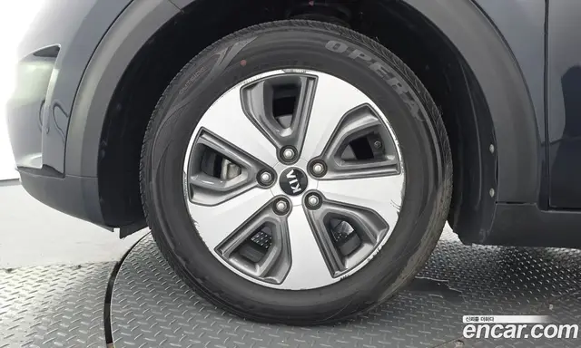 Kia Niro 2017 1.6 автомат (гидро), миниатюра 5 Kia Niro 2017 1.6 автомат (гидро), миниатюра 5