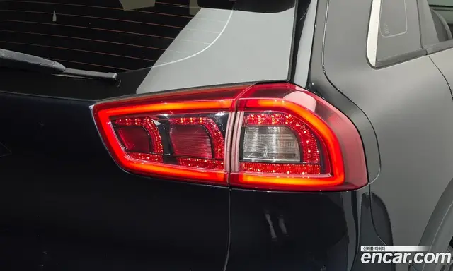 Kia Niro 2017 1.6 автомат (гидро), миниатюра 9 Kia Niro 2017 1.6 автомат (гидро), миниатюра 9