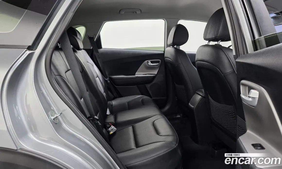 Kia Niro 2019 1.6 автомат (гидро), фото 11