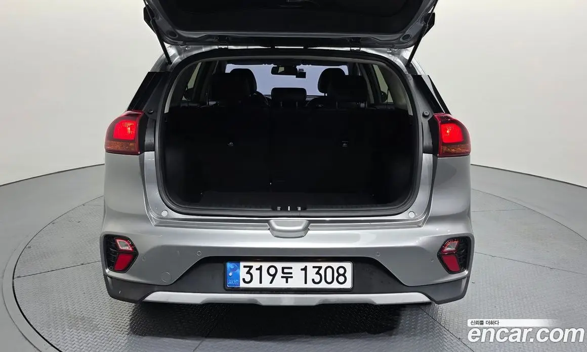 Kia Niro 2019 1.6 автомат (гидро), фото 16