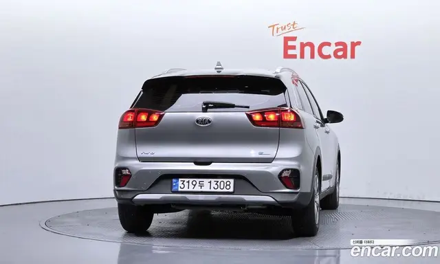 Kia Niro 2019 1.6 автомат (гидро), миниатюра 4
