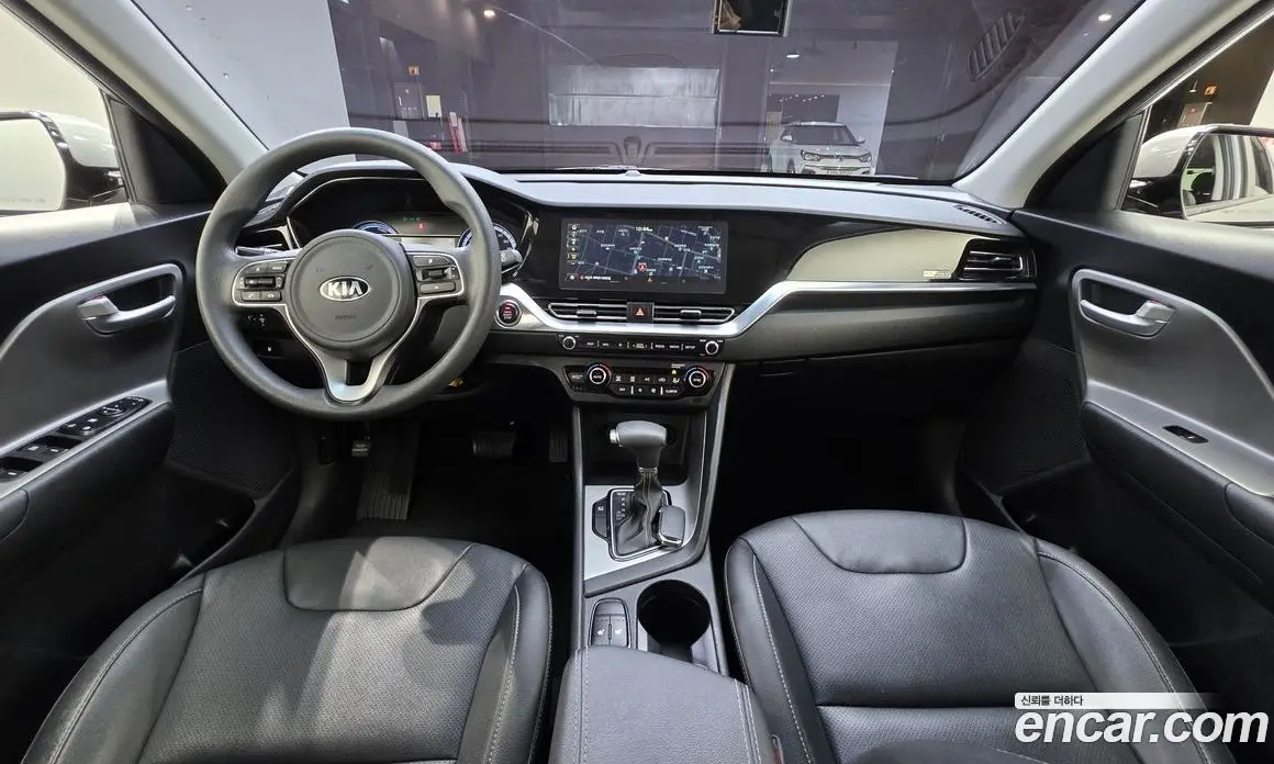 Kia Niro 2019 1.6 автомат (гидро), фото 7