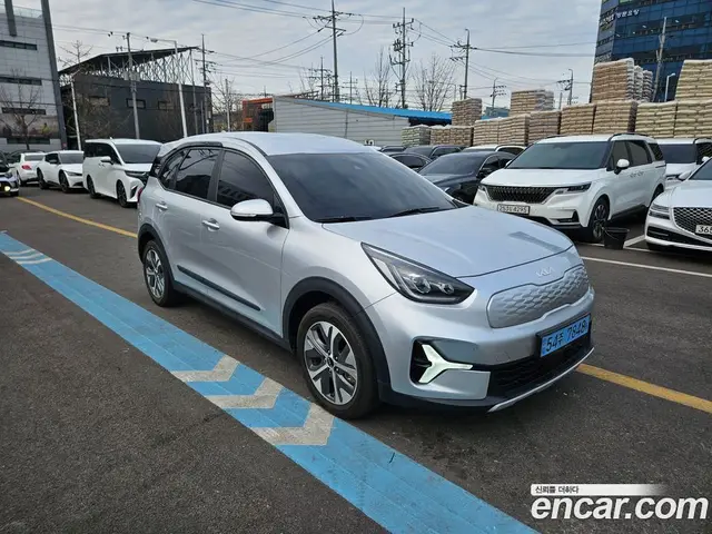 Kia Niro 2022 0.1 автомат (гидро), миниатюра 2 Kia Niro 2022 0.1 автомат (гидро), миниатюра 2