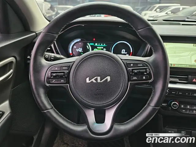 Kia Niro 2022 0.1 автомат (гидро), миниатюра 11 Kia Niro 2022 0.1 автомат (гидро), миниатюра 11