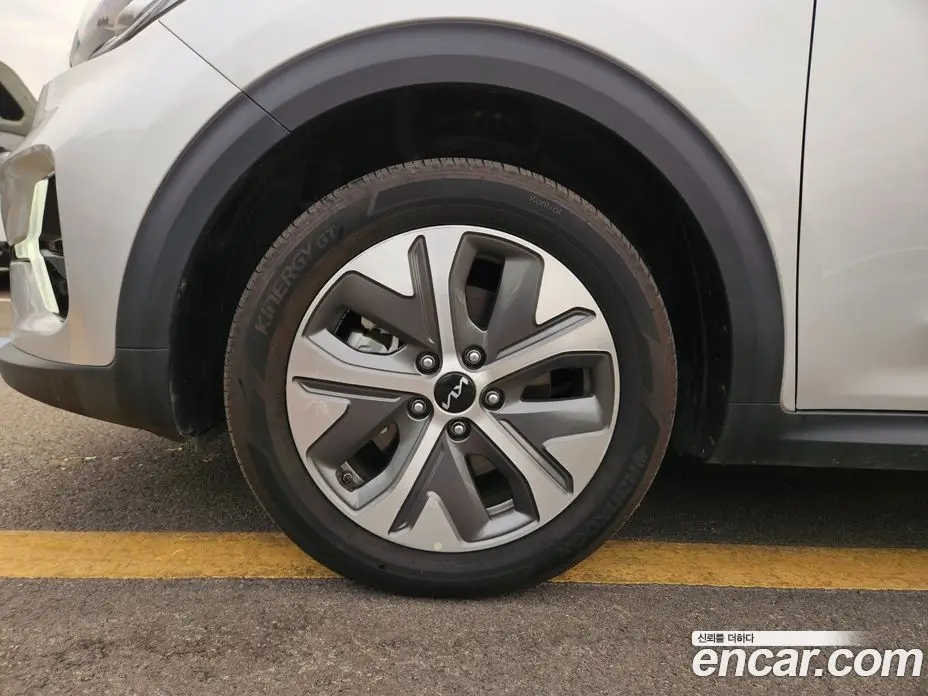 Kia Niro 2022 0.1 автомат (гидро), фото 5 Kia Niro 2022 0.1 автомат (гидро), фото 5