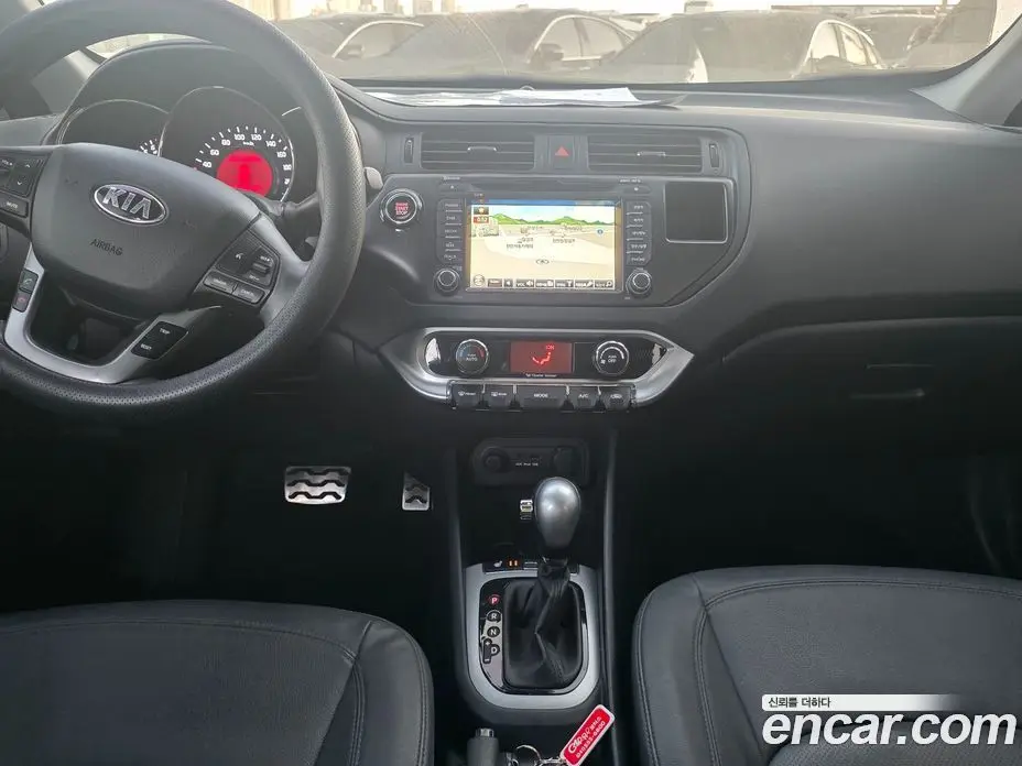 Kia Pride 2014 1.6 автомат (гидро), фото 9 Kia Pride 2014 1.6 автомат (гидро), фото 9