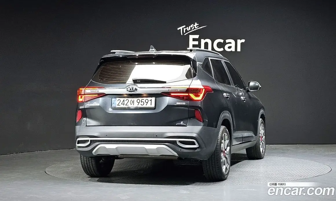 Kia Seltos 2021 1.6 автомат (гидро), фото 4