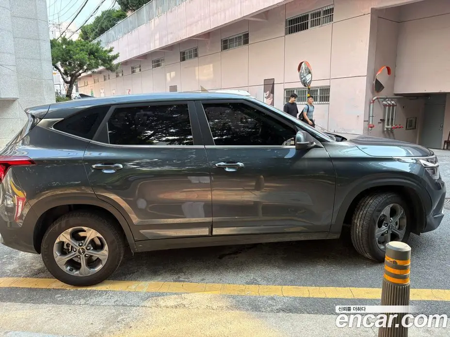 Kia Seltos 2024 1.6 автомат (гидро), фото 8 Kia Seltos 2024 1.6 автомат (гидро), фото 8