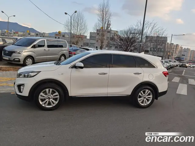 Kia Sorento 2016 2.0 автомат (гидро), миниатюра 2