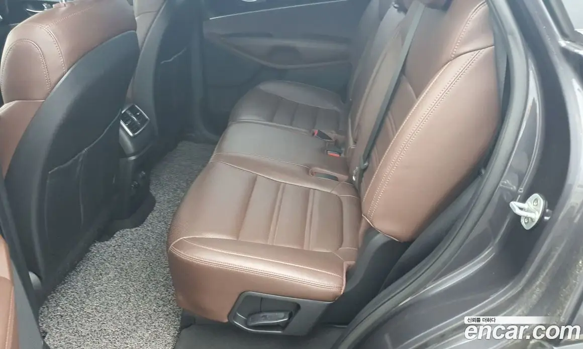 Kia Sorento 2017 2.0 автомат (гидро), фото 10 Kia Sorento 2017 2.0 автомат (гидро), фото 10