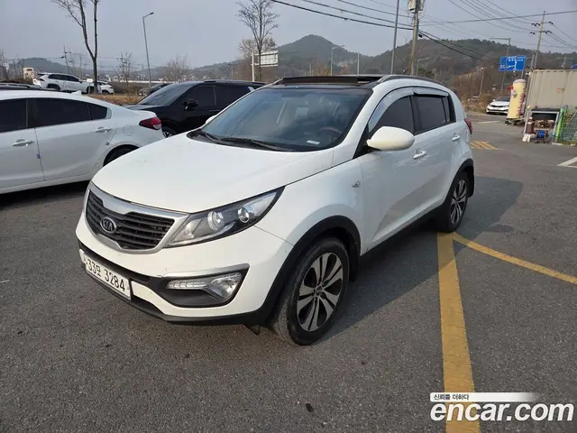 Kia Sportage 2010 2.0 механика, миниатюра 2 Kia Sportage 2010 2.0 механика, миниатюра 2