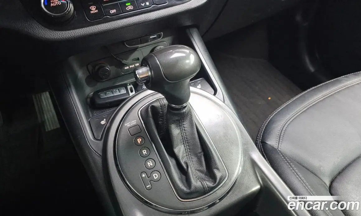 Kia Sportage 2013 2.0 автомат (гидро), фото 9