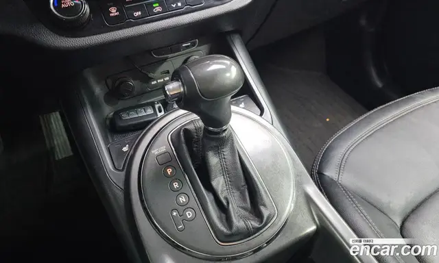 Kia Sportage 2013 2.0 автомат (гидро), миниатюра 9