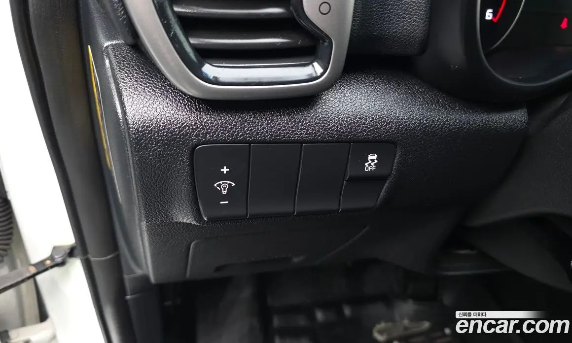 Kia Sportage 2015 1.7 автомат (гидро), фото 14
