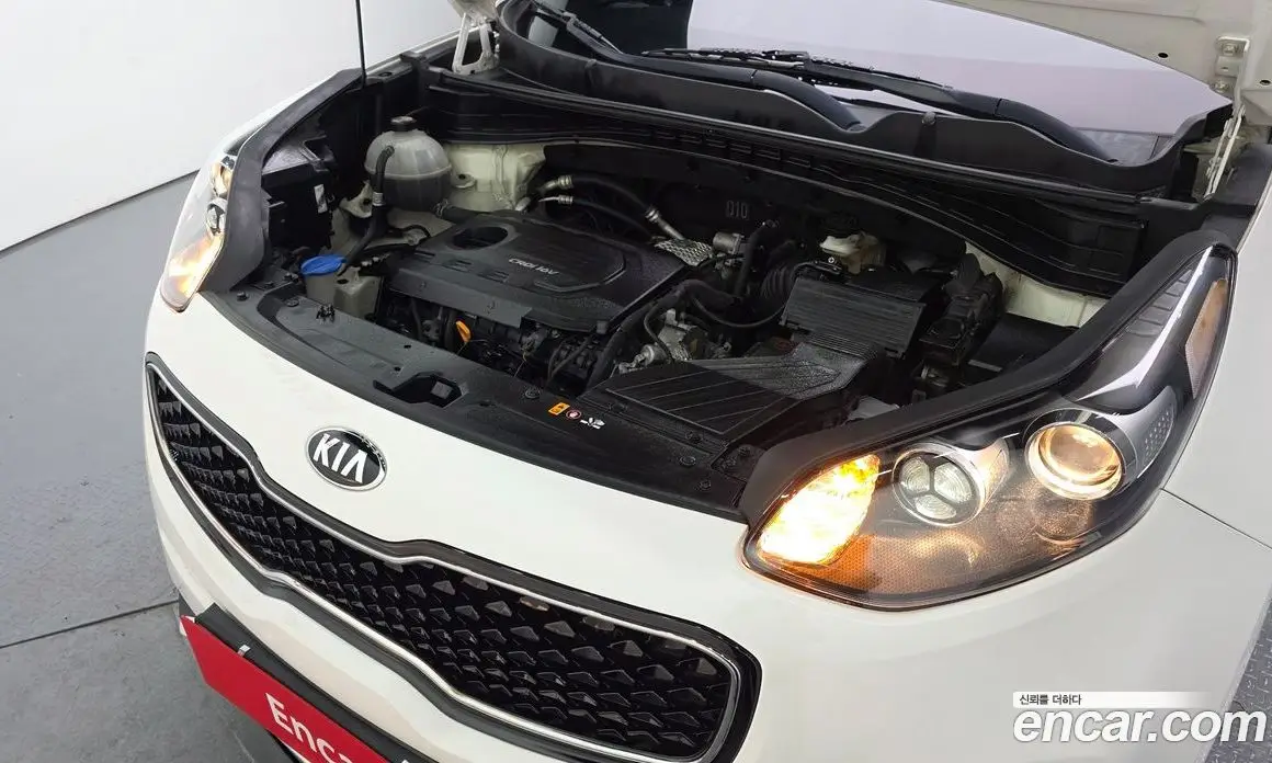 Kia Sportage 2015 1.7 автомат (гидро), фото 6