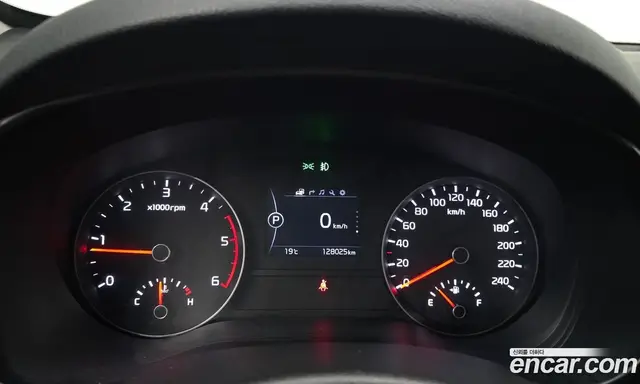 Kia Sportage 2015 1.7 автомат (гидро), миниатюра 8