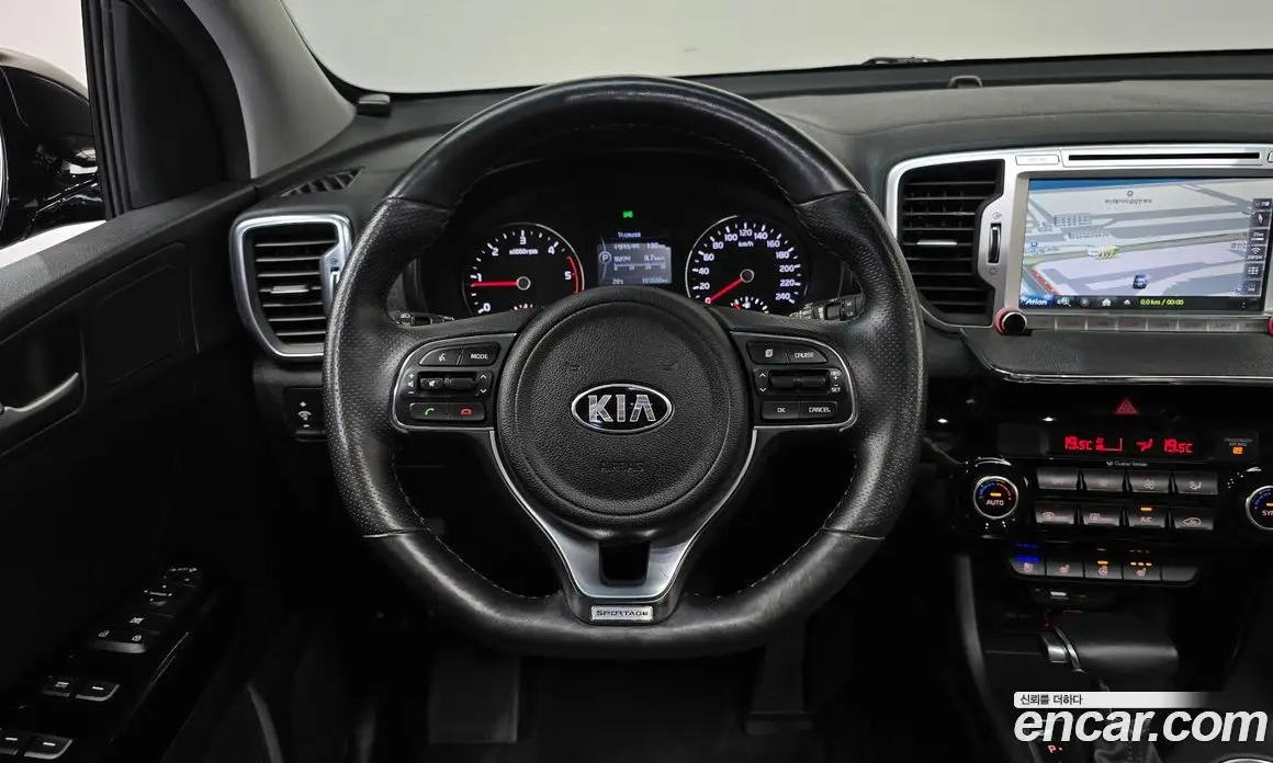 Kia Sportage 2016 2.0 автомат (гидро), фото 19