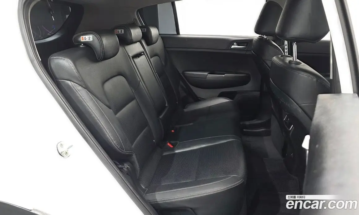 Kia Sportage 2016 2.0 автомат (гидро), фото 12