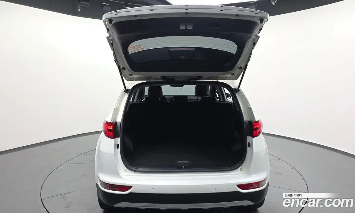Kia Sportage 2016 2.0 автомат (гидро), фото 20