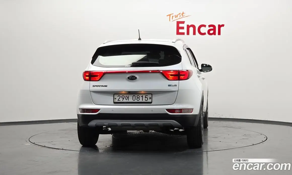 Kia Sportage 2016 2.0 автомат (гидро), фото 4