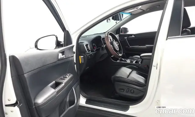 Kia Sportage 2016 2.0 автомат (гидро), миниатюра 10