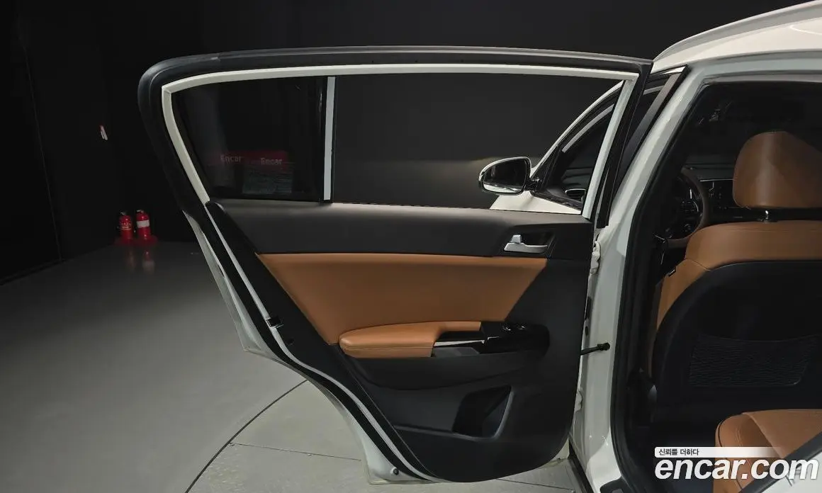Kia Sportage 2017 2.0 автомат (гидро), фото 15