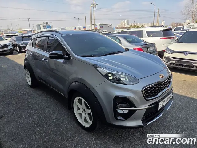 Kia Sportage 2018 2.0 автомат (гидро), миниатюра 3